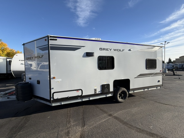 2027 CHEROKEE GREY WOLF 17TRH - Image 5