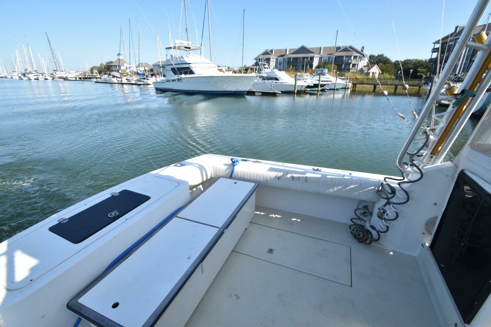 1999 Carolina Classic 28 Express - Image 7