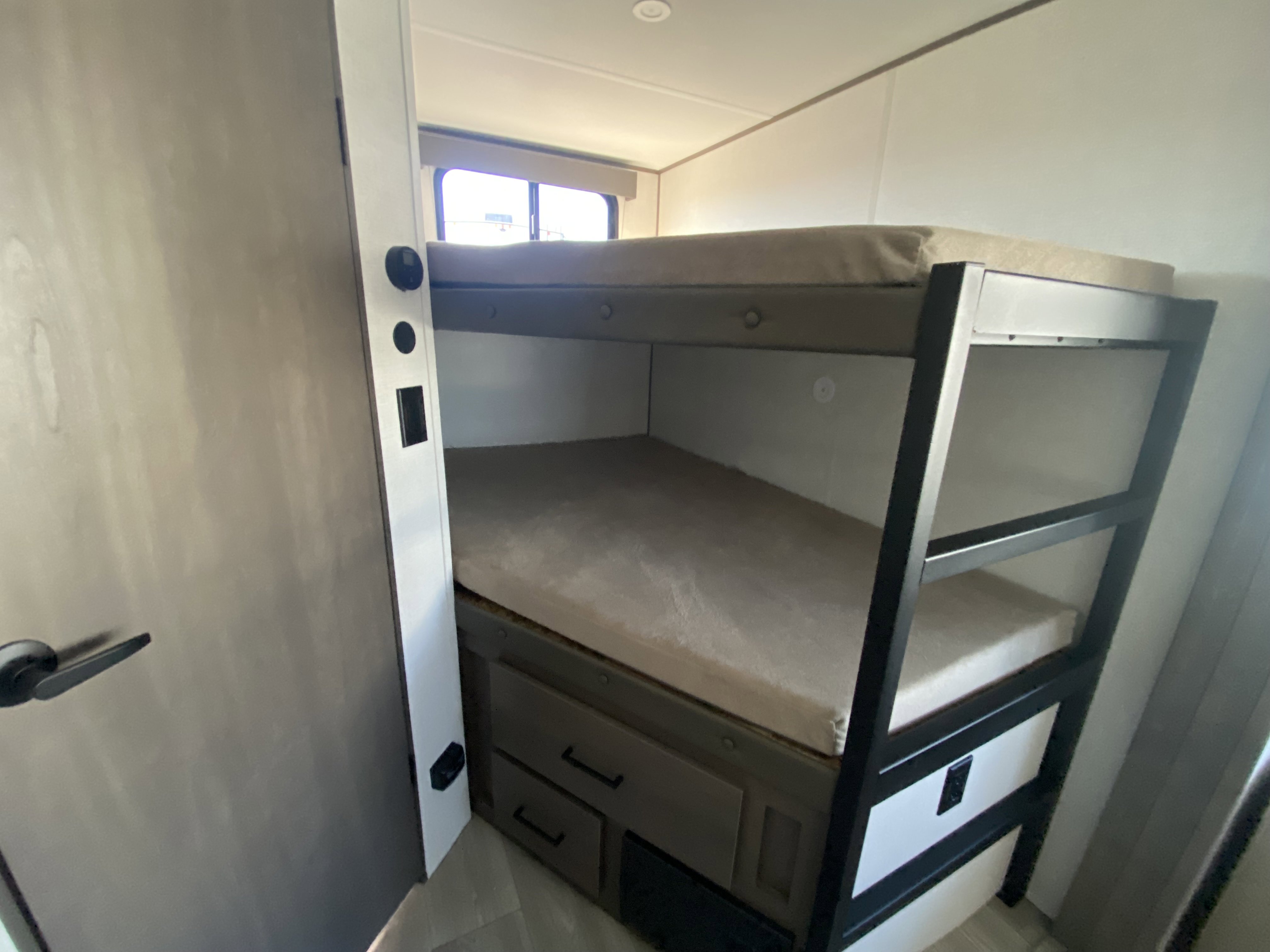 2026 GRAND DESIGN TRANSCEND 23BHX - Image 15