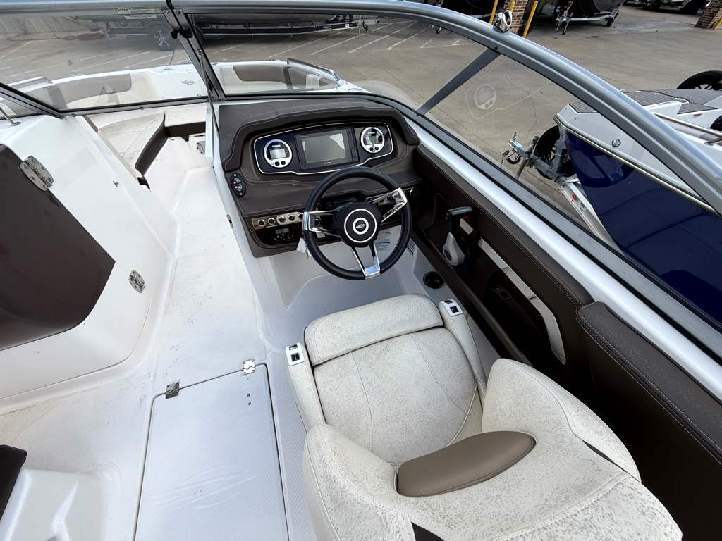 2019 CHAPARRAL 2019 SUNCOAST 230 - Image 7