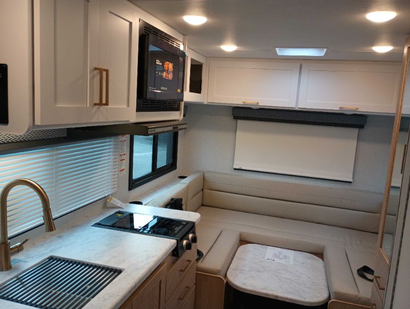 2026 Thor Motor Coach Four Winds Espec 19Z - Image 22