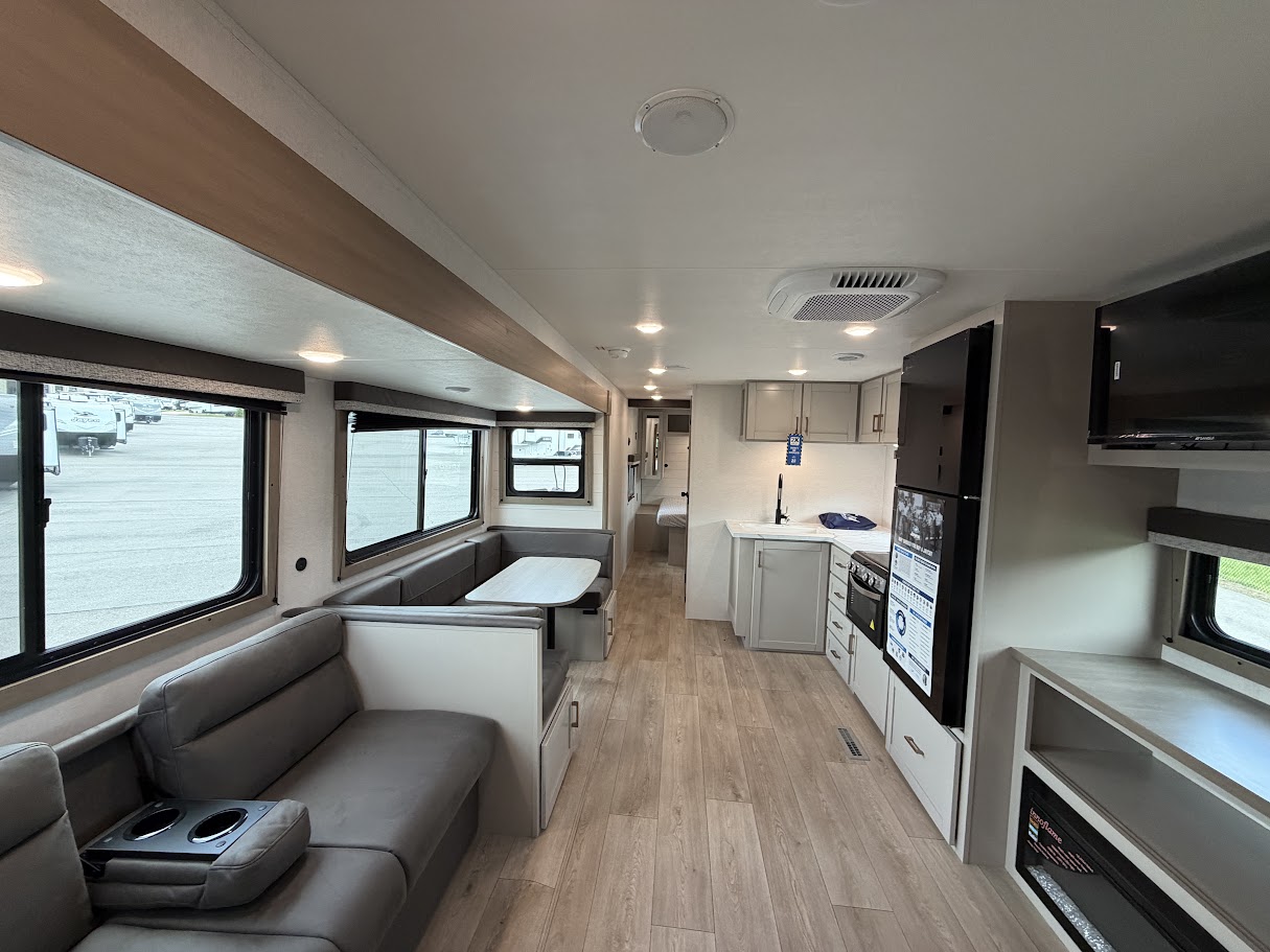 2027 JAYCO JAY FLIGHT 330TBS - Image 11