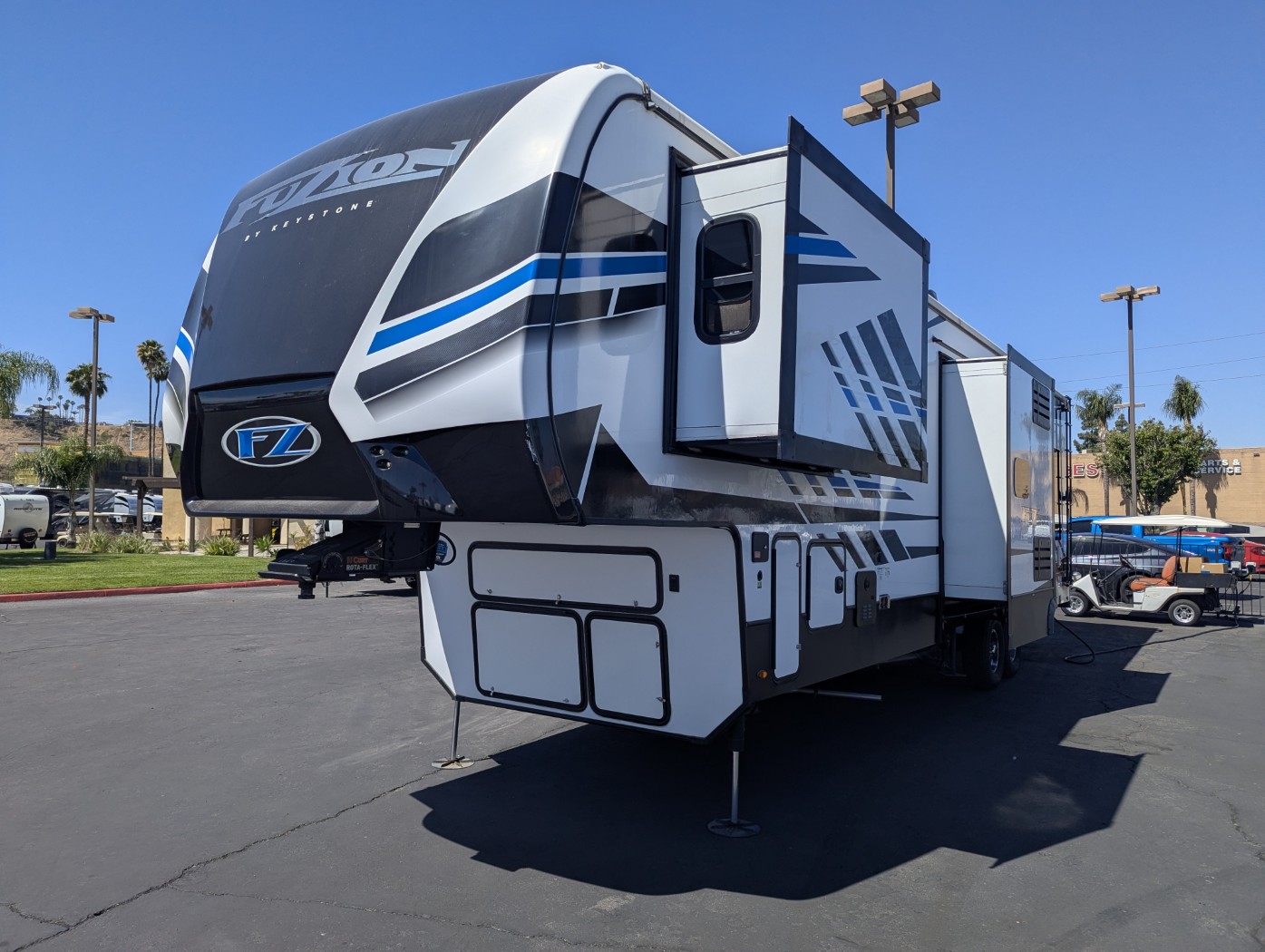 2023 Keystone Fuzion 357 - Image 2