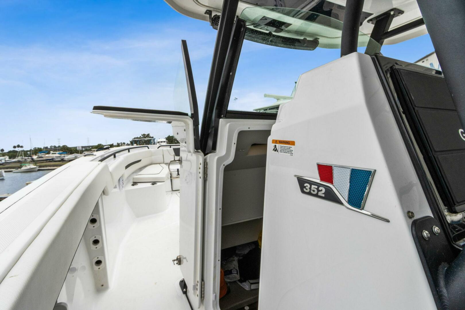 2023 Wellcraft 352 Fisherman Center Console - Image 26