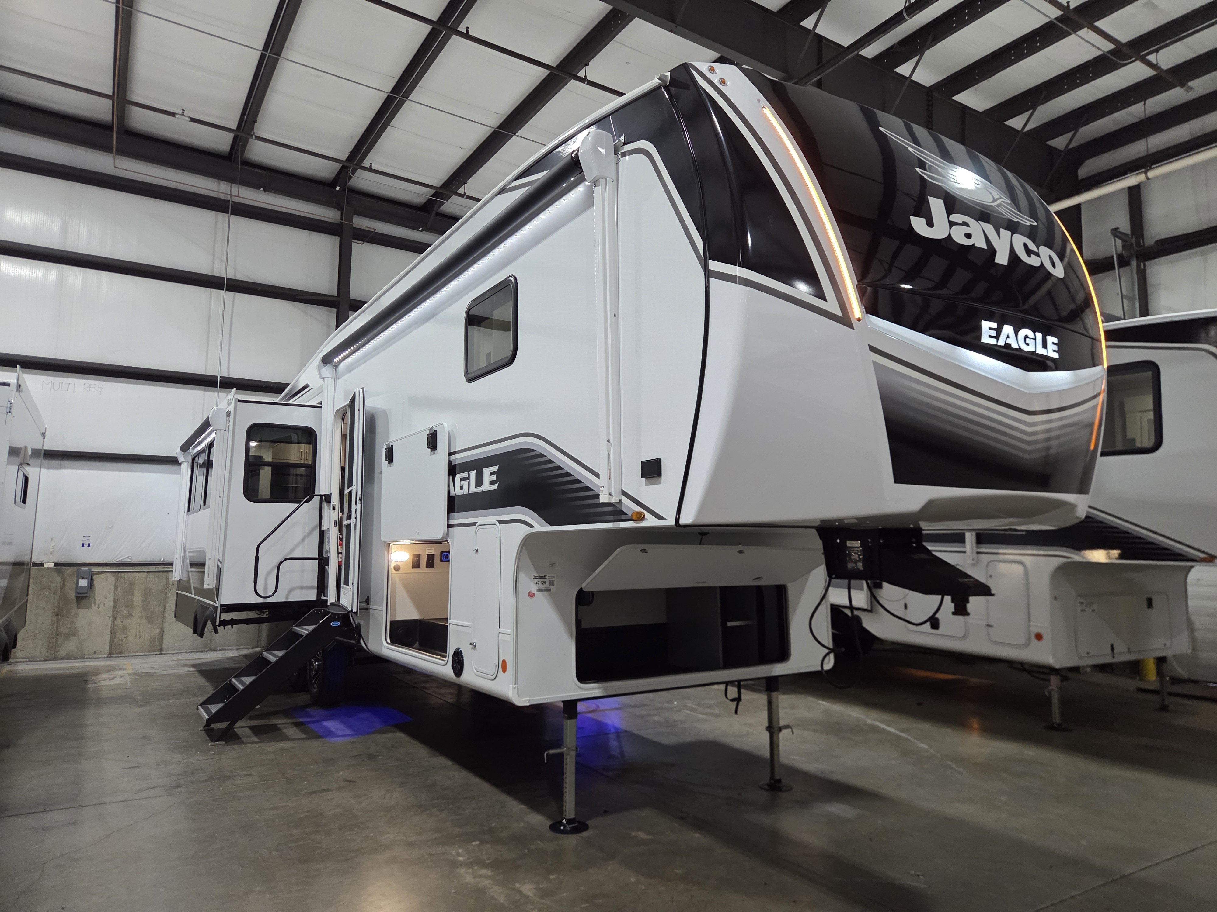 2026 Jayco Eagle 321RSTS - Image 1