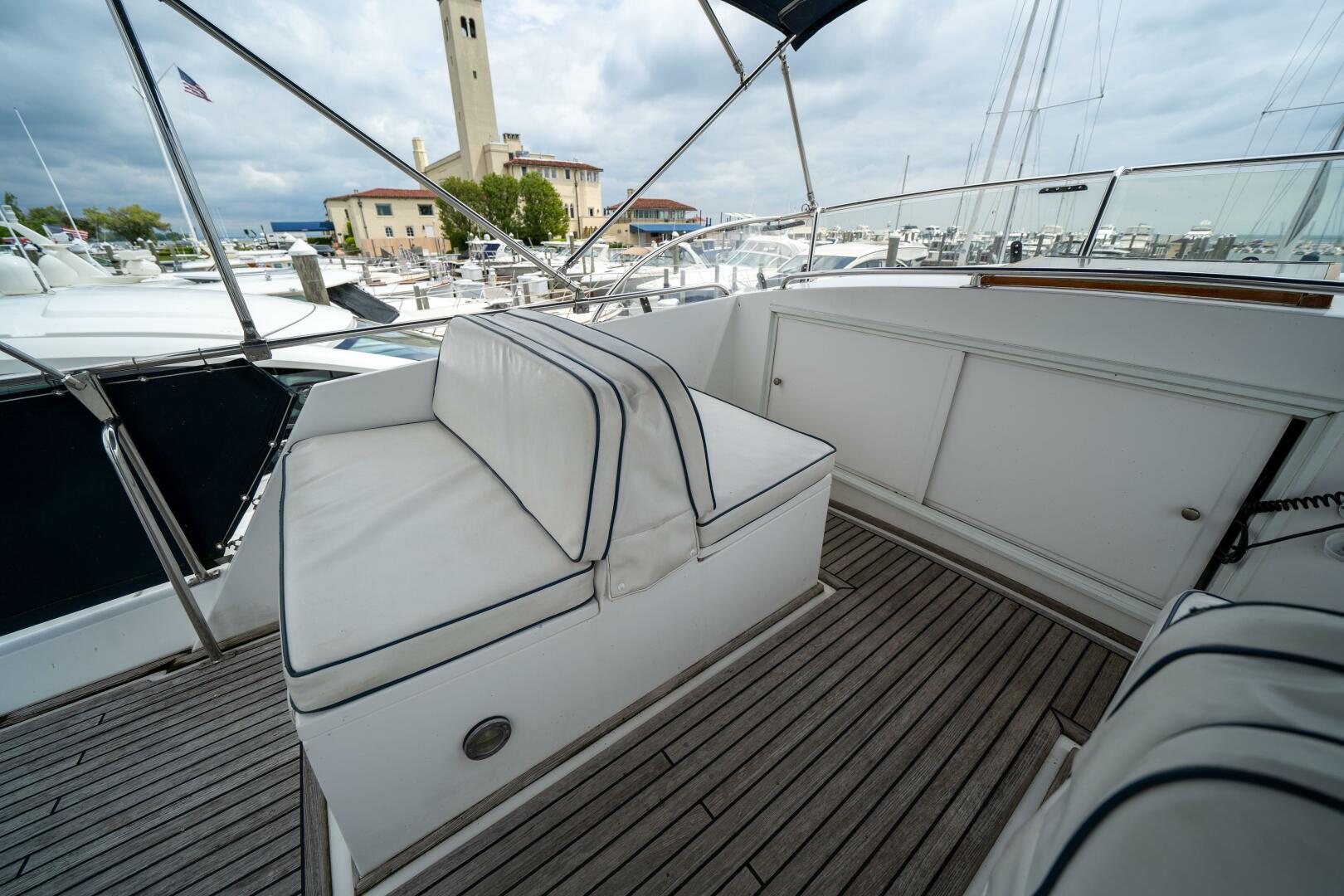 2001 Grand Banks 42 Classic - Image 16