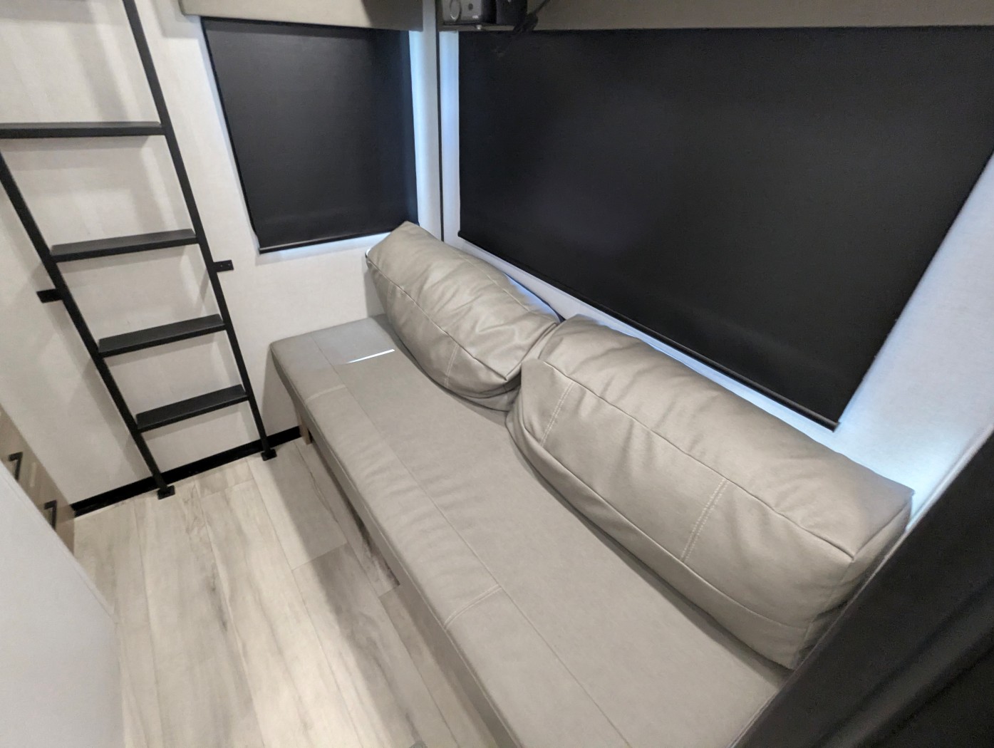 2026 Keystone Coleman Legacy 3000LOFT - Image 36