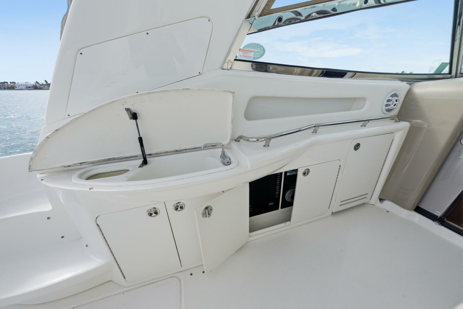 2002 Sea Ray 460 Sundancer - Image 24
