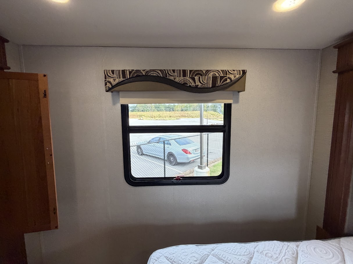 2017 JAYCO PRECEPT 35S - Image 39