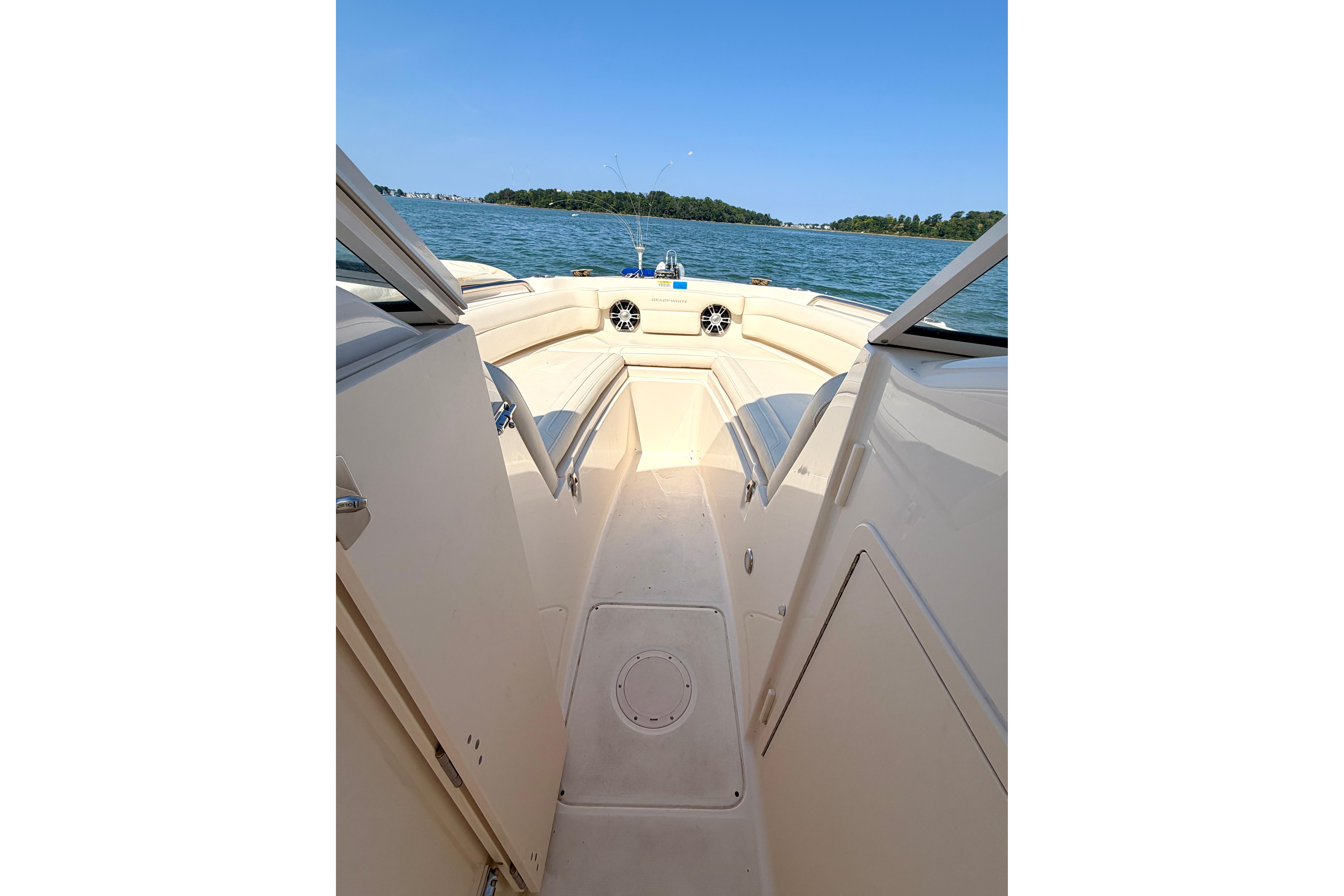 2023 Grady-White Freedom 235 - Image 33