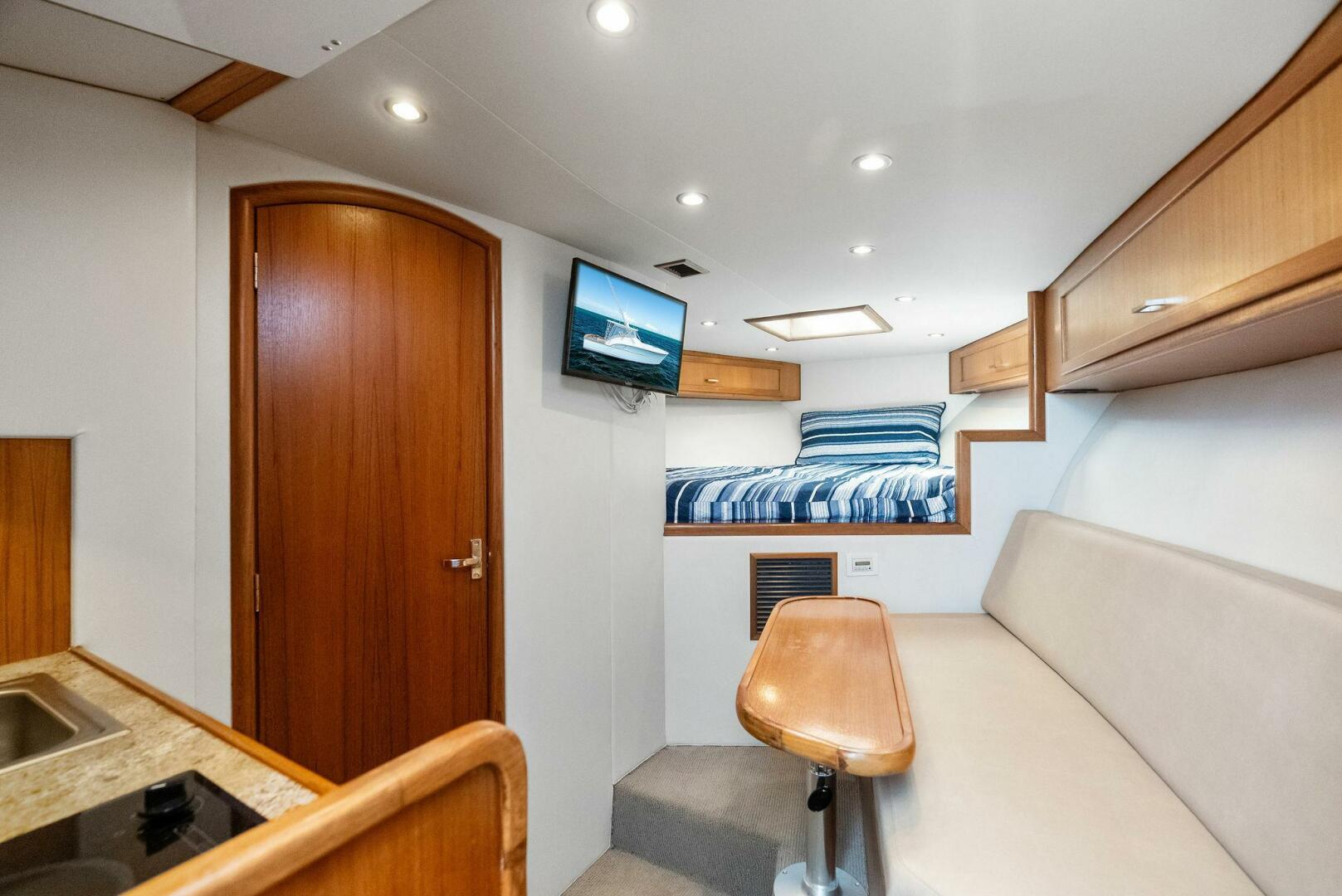 2018 Custom Carolina 35 Express - Image 33