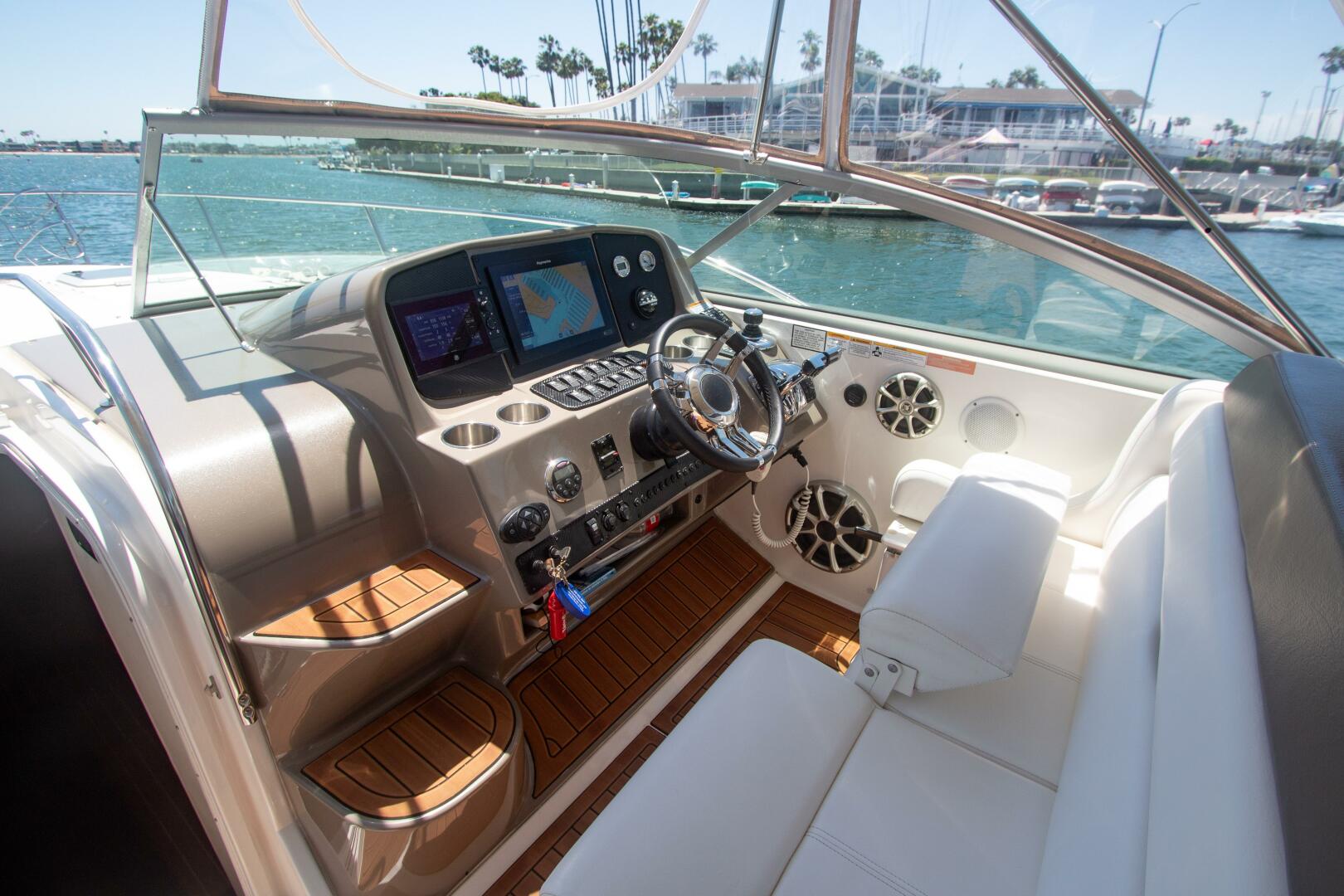2008 Rinker 40 Express Cruiser - Image 15