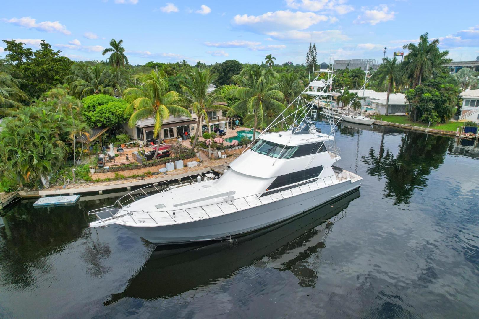 1998 Hatteras 82 Convertible - Image 6