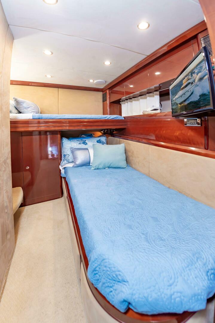 2006 Princess 75 - Image 54