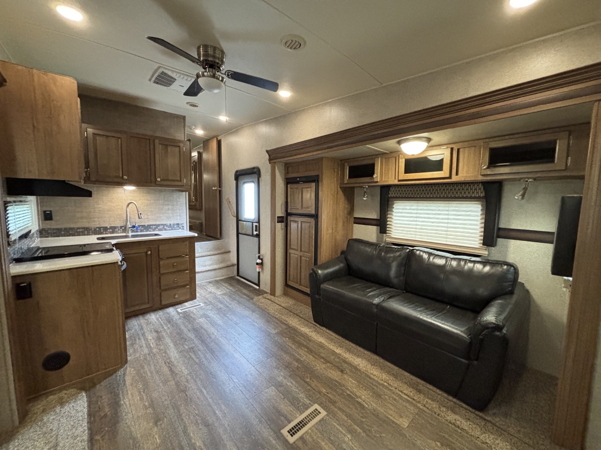 2018 Forest River Rockwood Ultra Lite 2650WS - Image 14