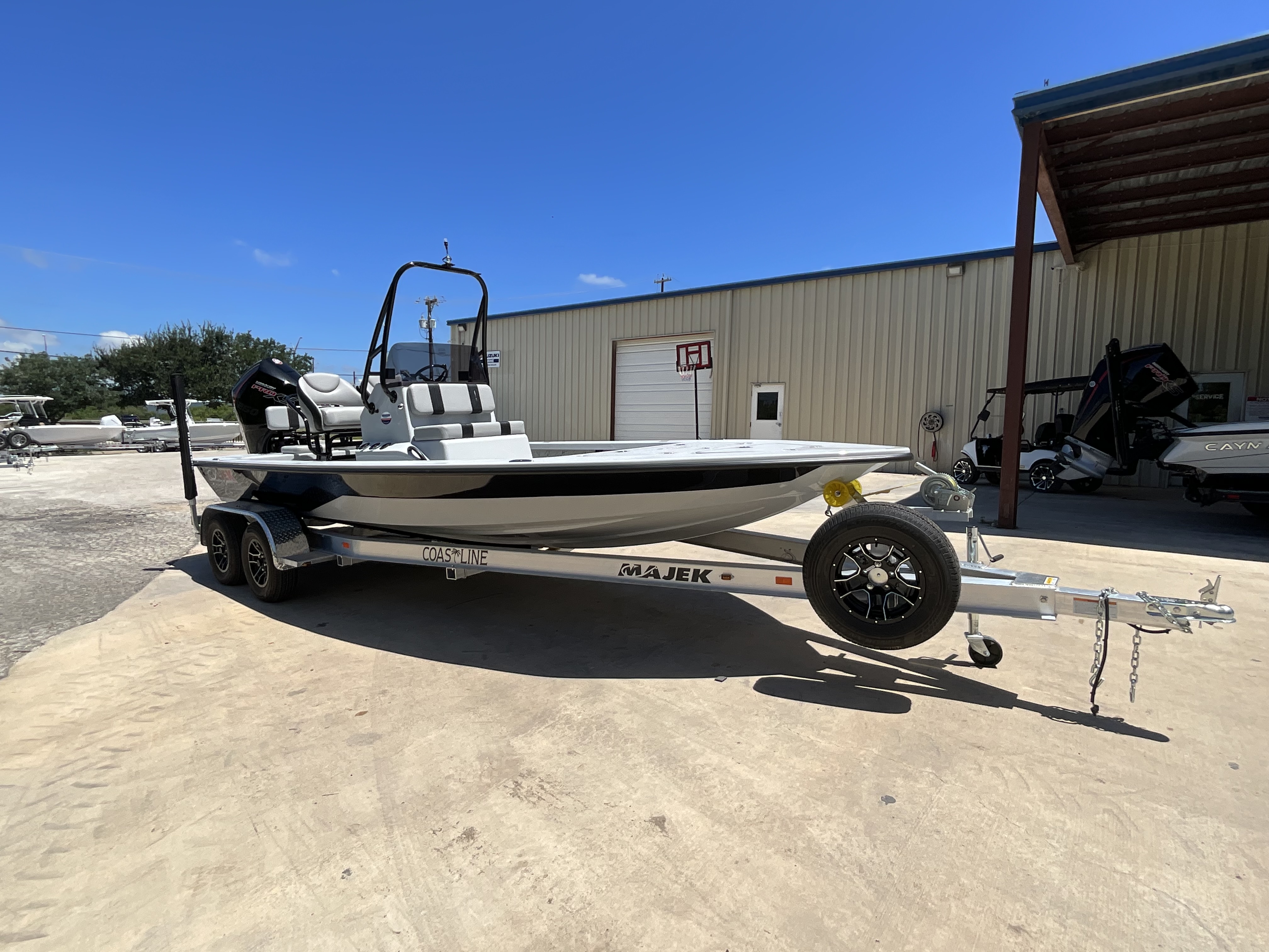 2026 Majek 22 Xtreme - Image 4