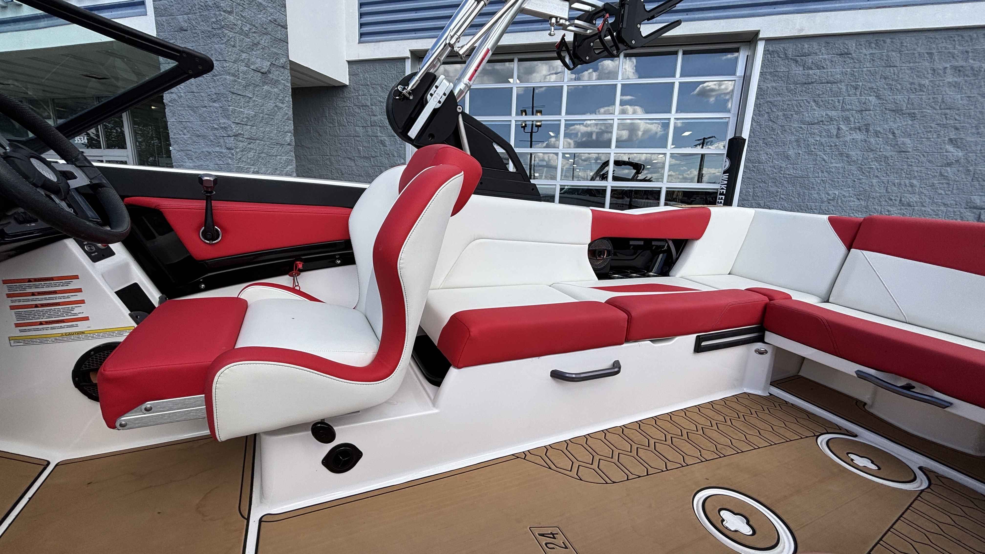 2023 MasterCraft NXT24 - Image 17