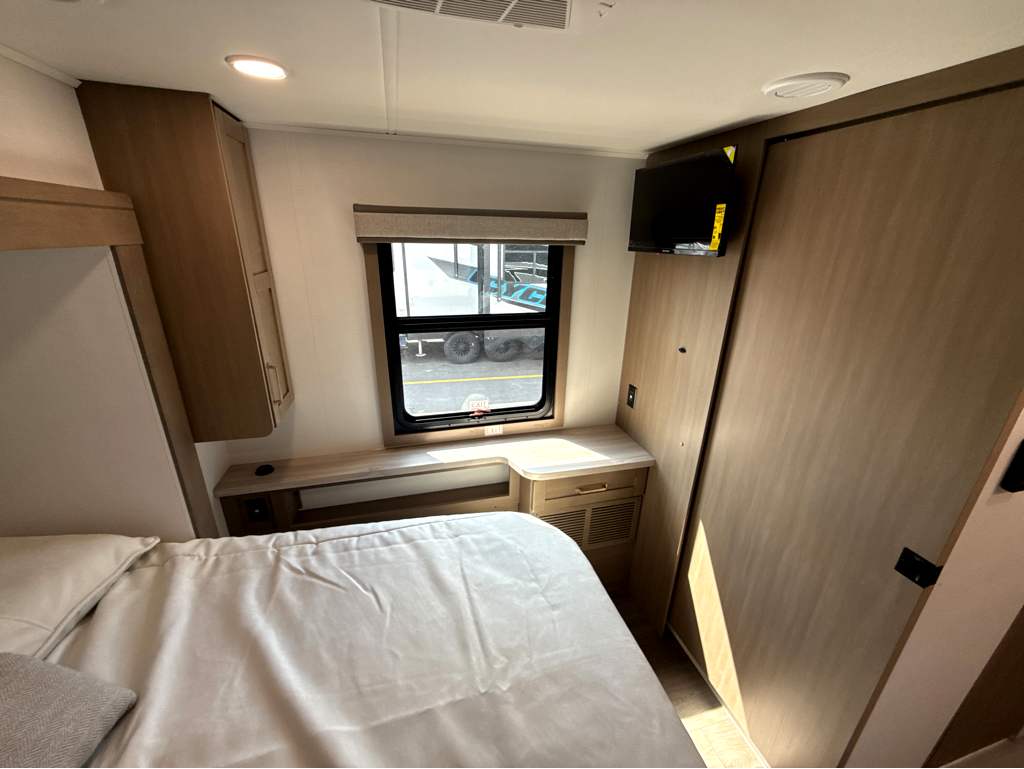 2027 JAYCO GREYHAWK 30Z - Image 31