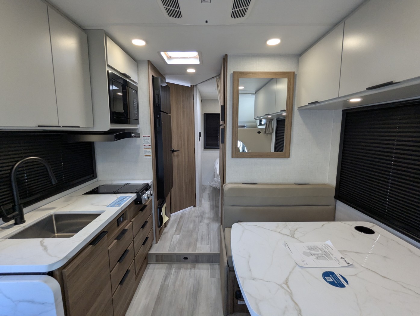 2027 Thor Motor Coach Four Winds 22Z - Image 14