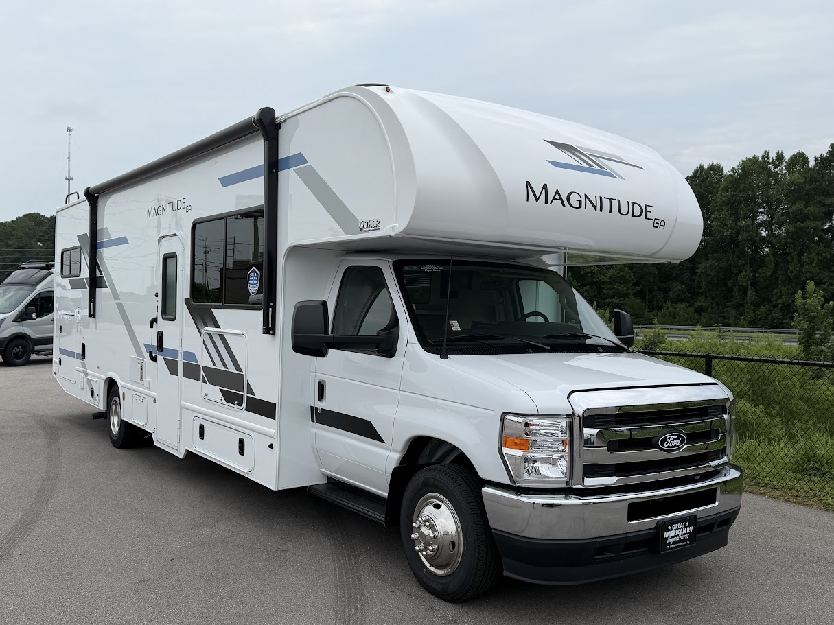 2027 THOR MOTOR COACH MAGNITUDE GA31 - Image 1