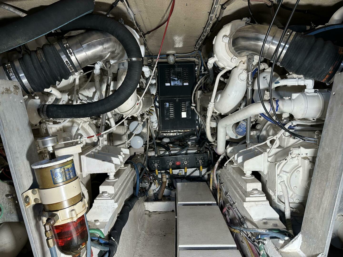1992 Hatteras 50 Convertible - Image 35
