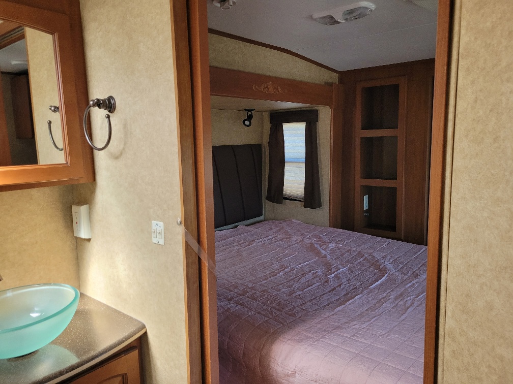 2011 Heartland Big Country BC 3250TS - Image 13
