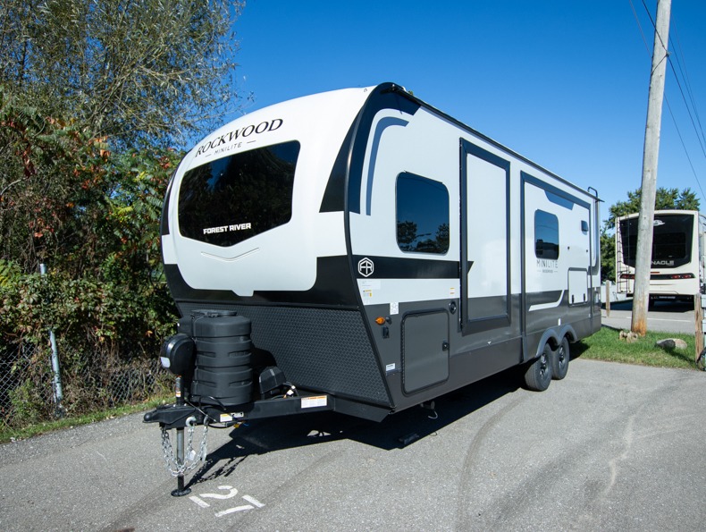 2026 Forest River Rockwood Mini Lite 2522FB - Image 4