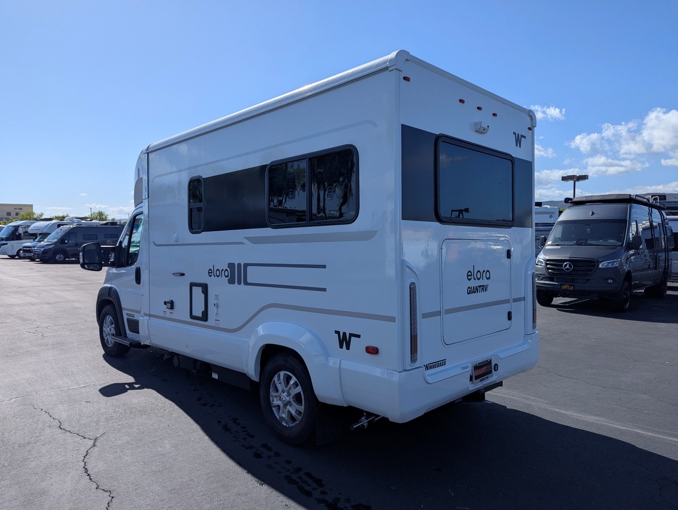 2027 Winnebago Elora 19DC - Image 4