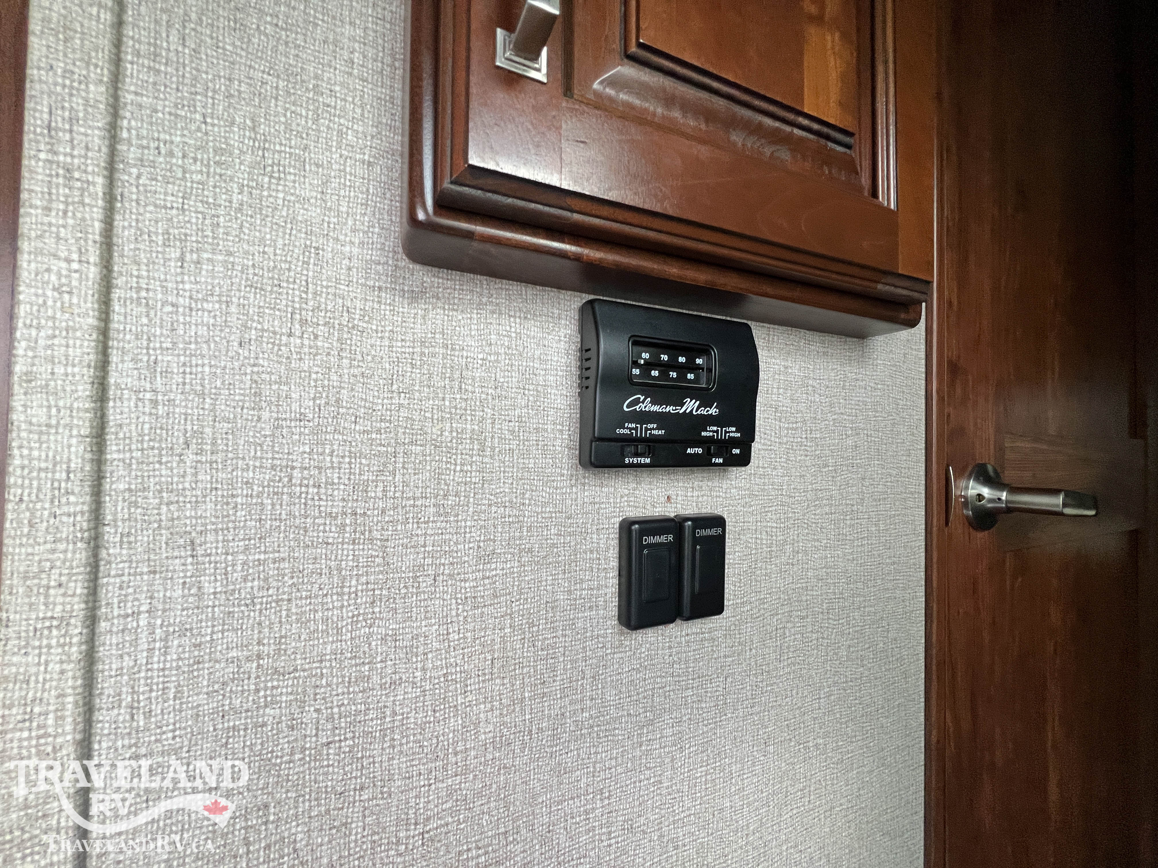 2019 Keystone Avalanche 385BG - Image 25