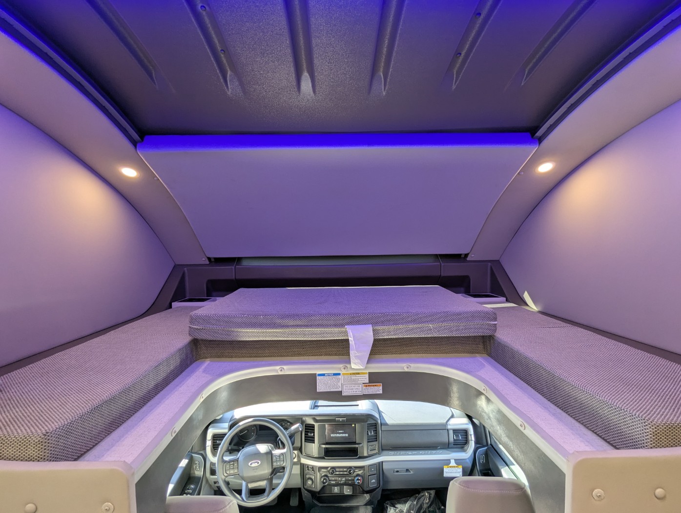 2027 Thor Motor Coach Omni Explorer X32 - Image 15