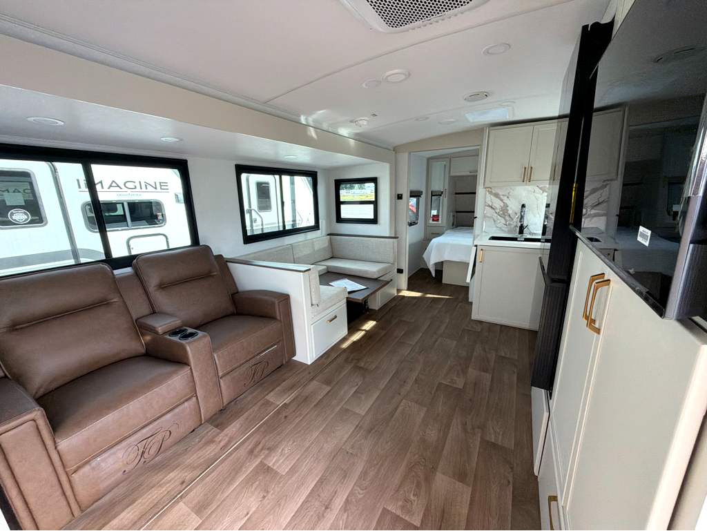 2027 GRAND DESIGN IMAGINE 2600RB - Image 15