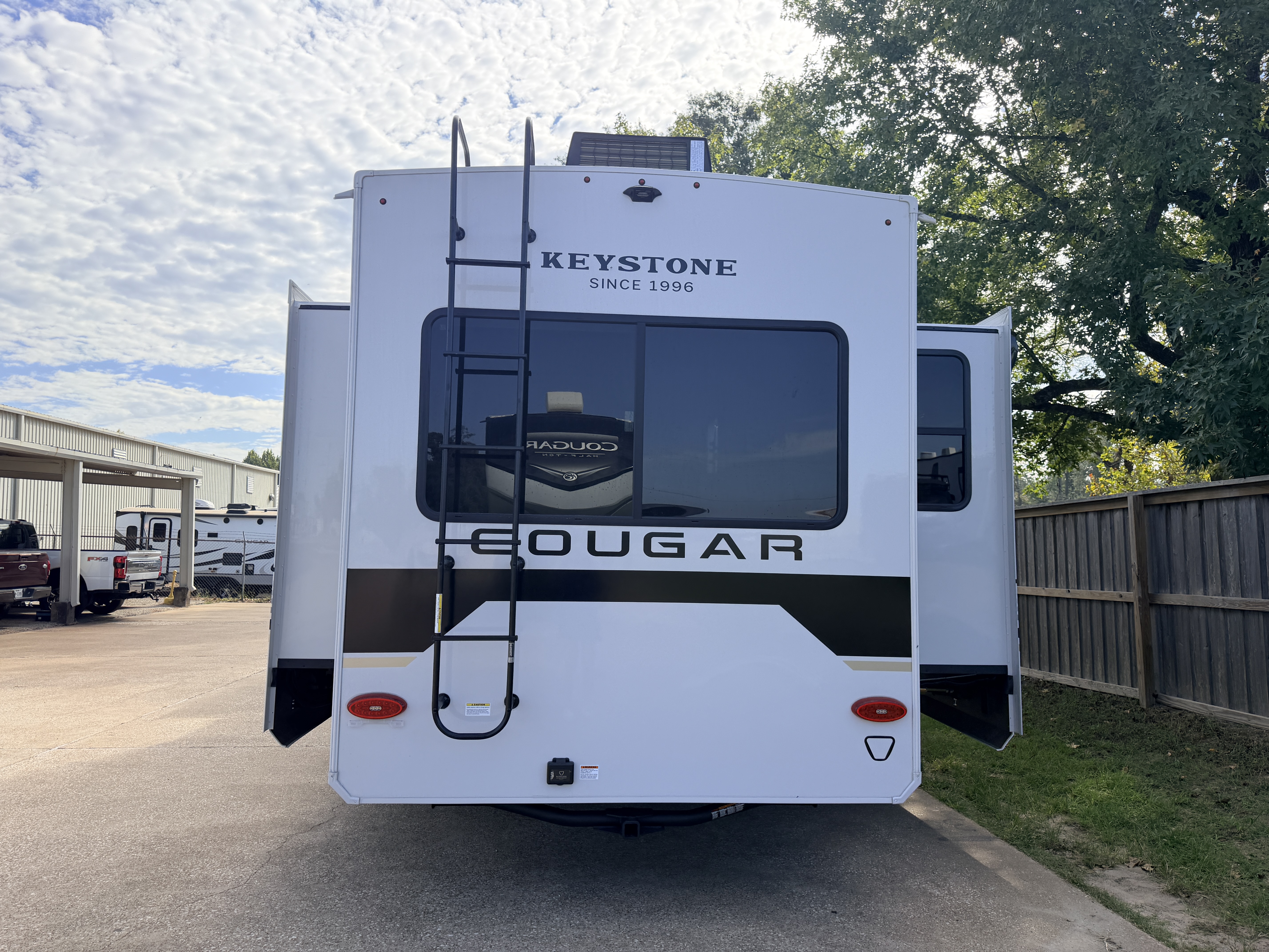 2027 Keystone Cougar 360MBI - Image 6