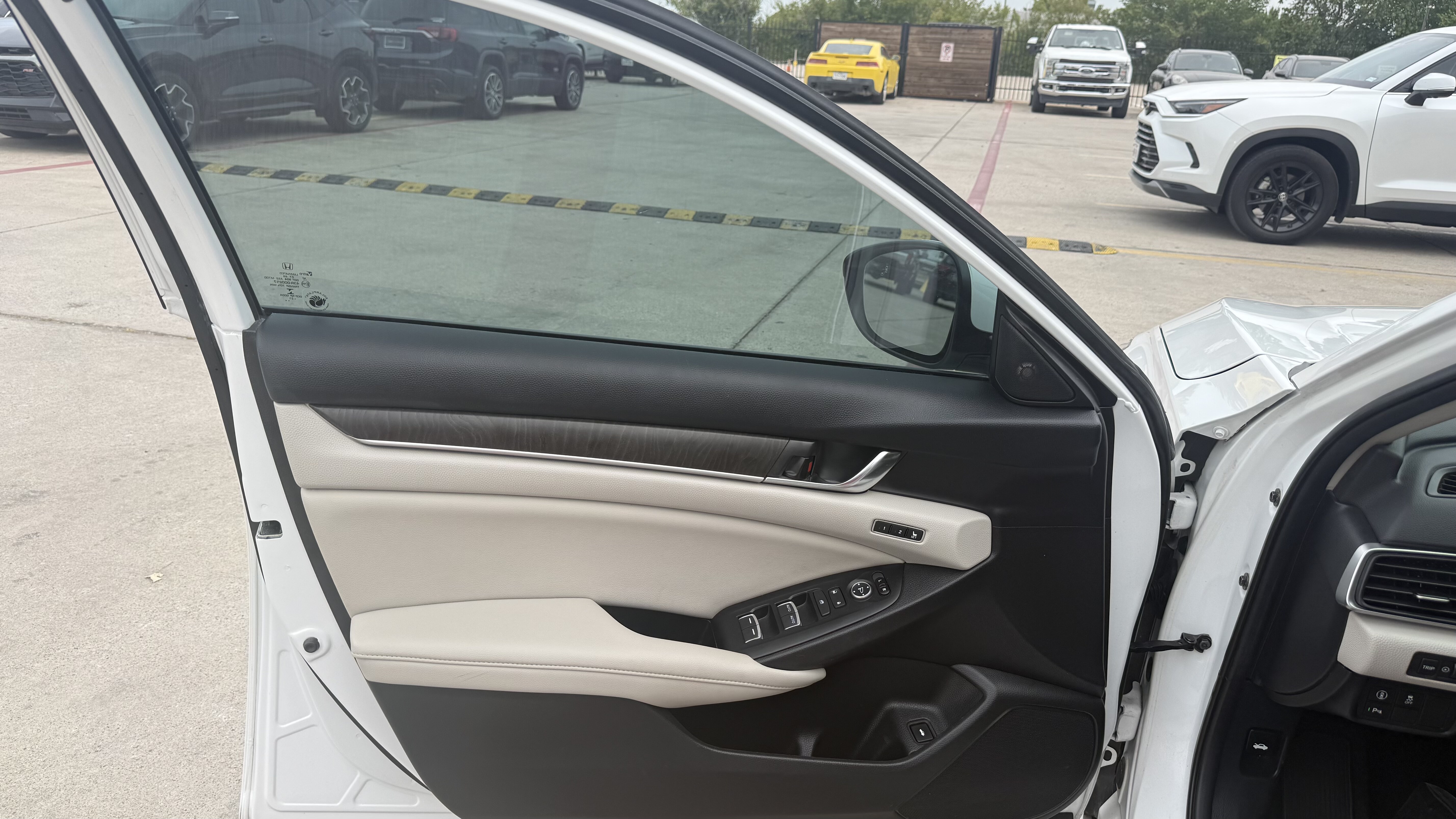 2022 Honda Accord Sedan 4D EX-L - Image 19