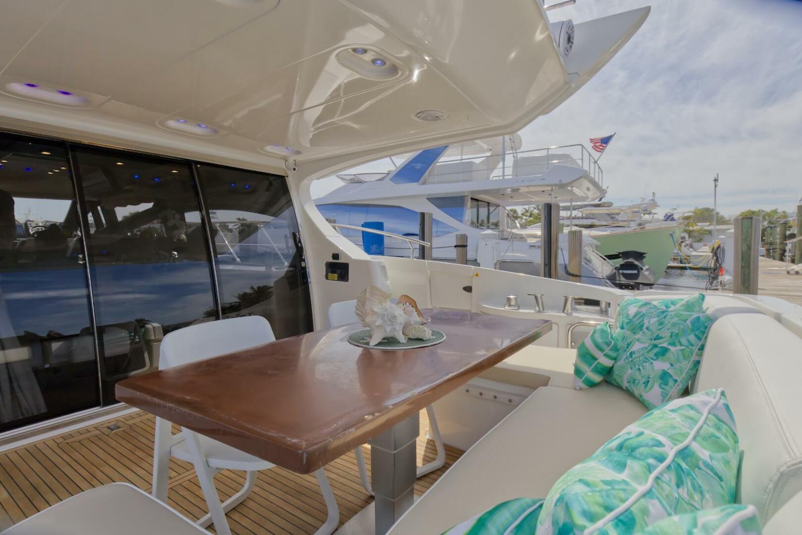 2015 Azimut 64 Flybridge - Image 19