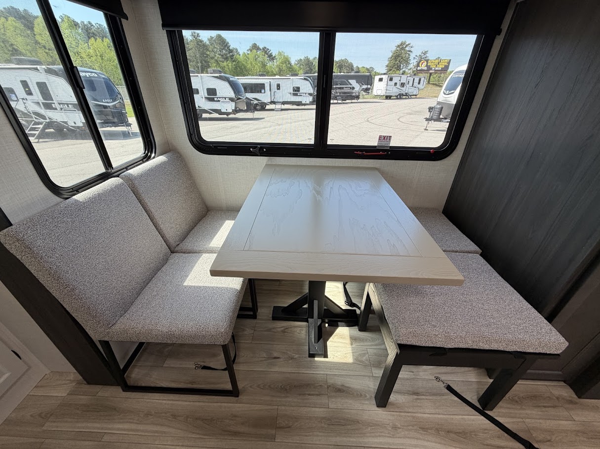 2026 VENTURE RV SPORTTREK 333VFK - Image 27