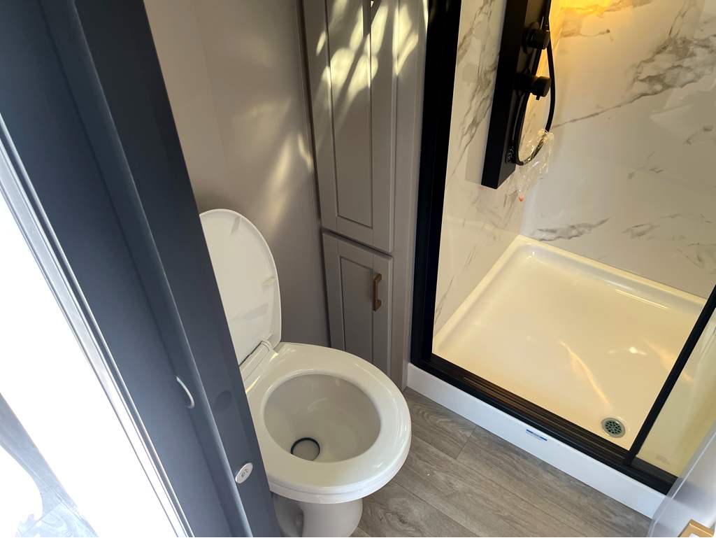 2027 JAYCO NORTH POINT 375TBDB - Image 29