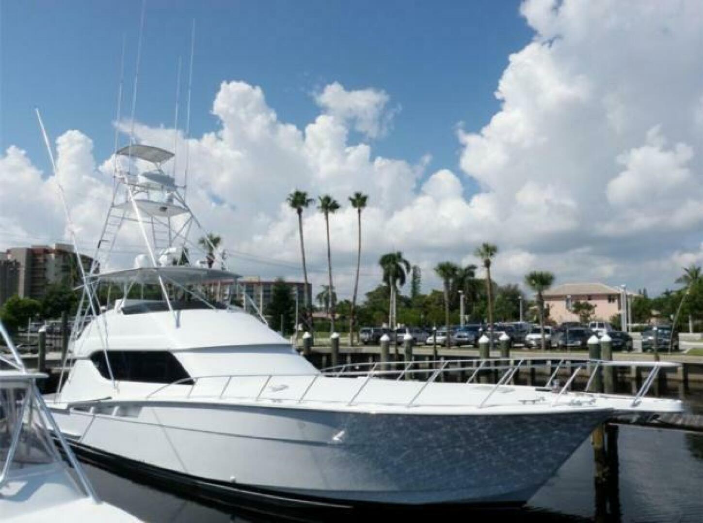 1998 Caterpillar Sportfish - Image 1