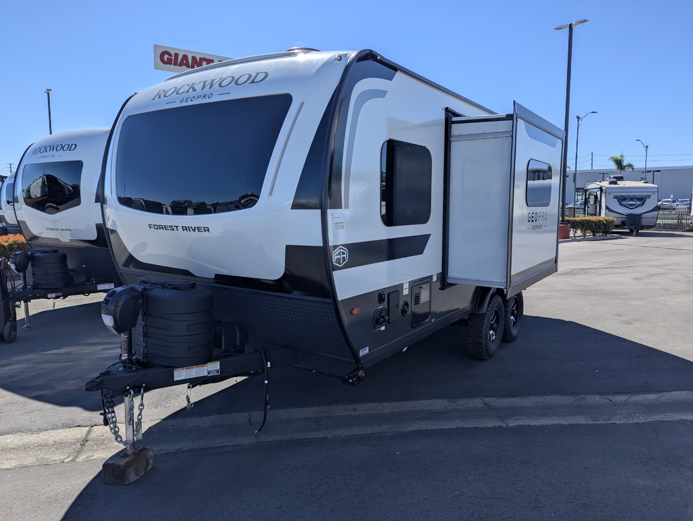 2027 Forest River Rockwood Geo Pro G20SBH - Image 3
