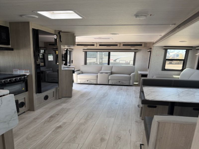 2026 East to West Alta 2850KRL - Image 14
