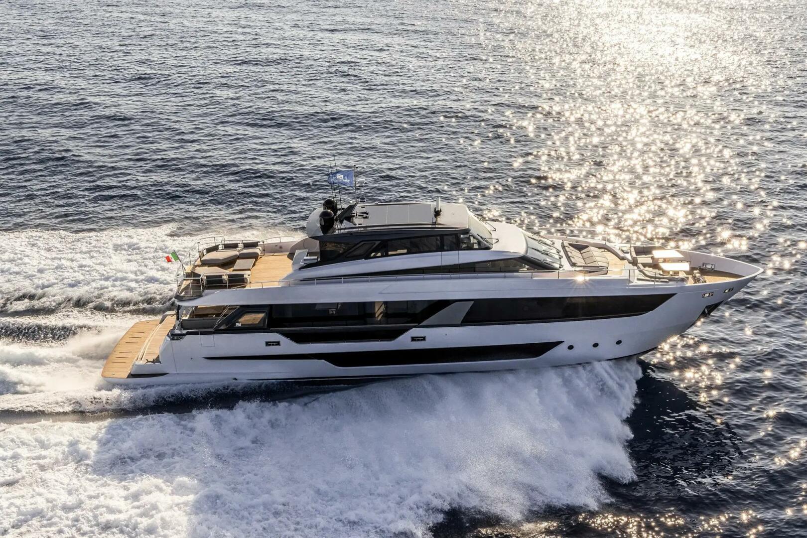 2022 Ferretti Yachts Skydeck - Image 3