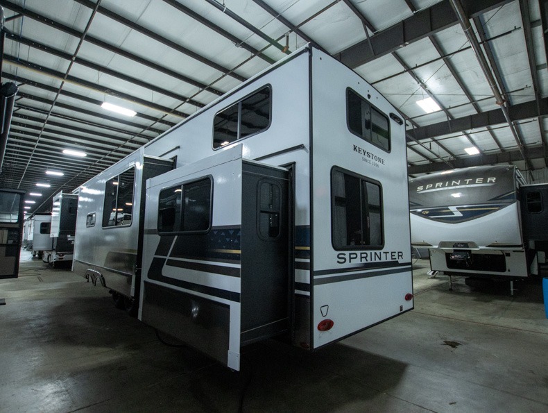 2026 Keystone Sprinter 3950SSP - Image 3