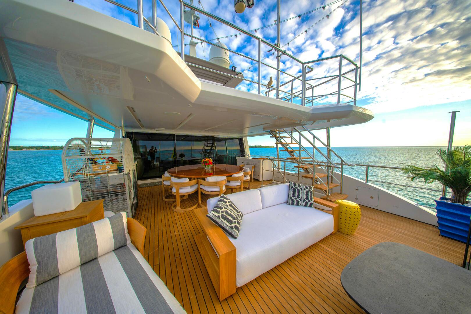2015 Benetti Benetti Tradition Supreme 108 - Image 4