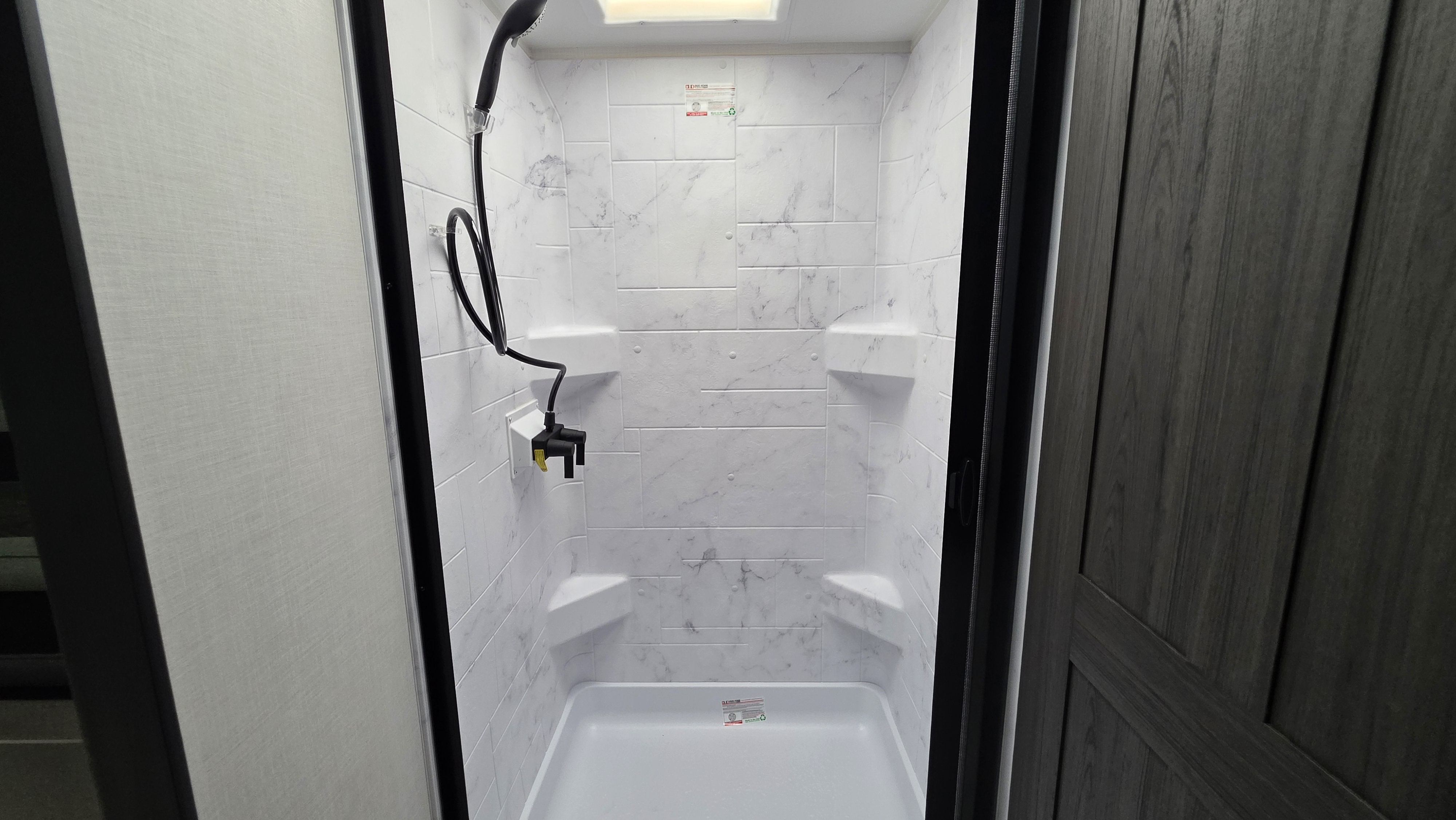 2027 VENTURE RV STRATUS 262VFK - Image 15