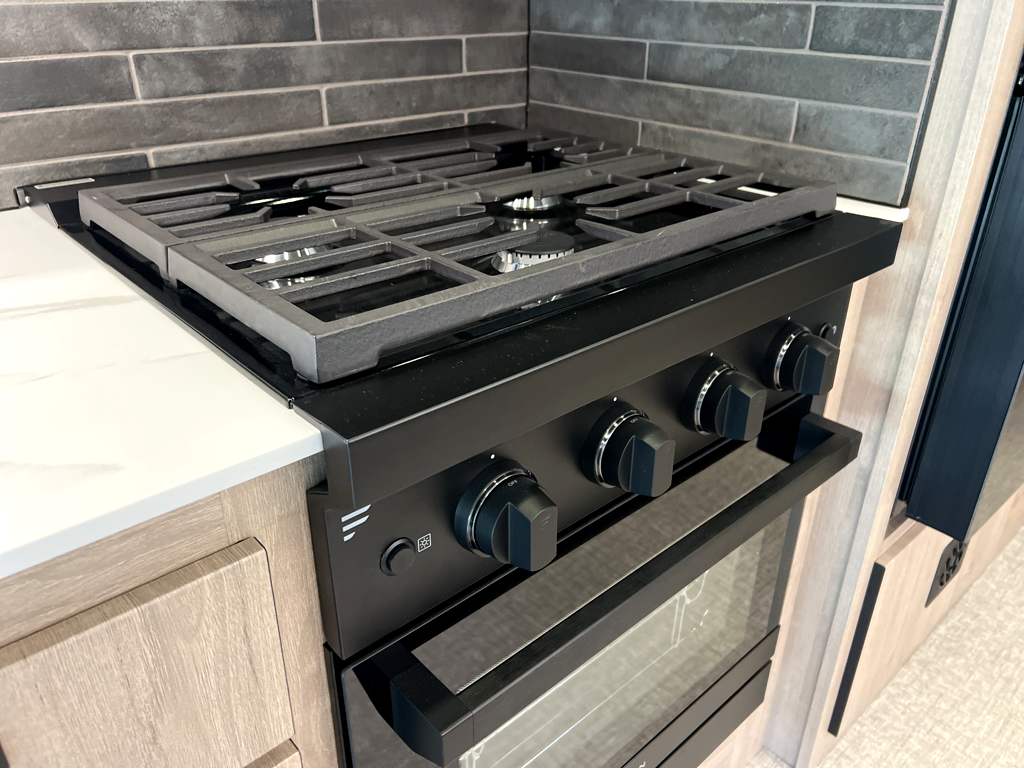 2026 GRAND DESIGN LINEAGE SERIES F 31ZW - Image 15