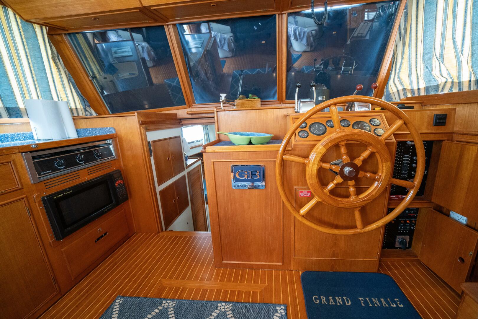 2001 Grand Banks 42 Classic - Image 55