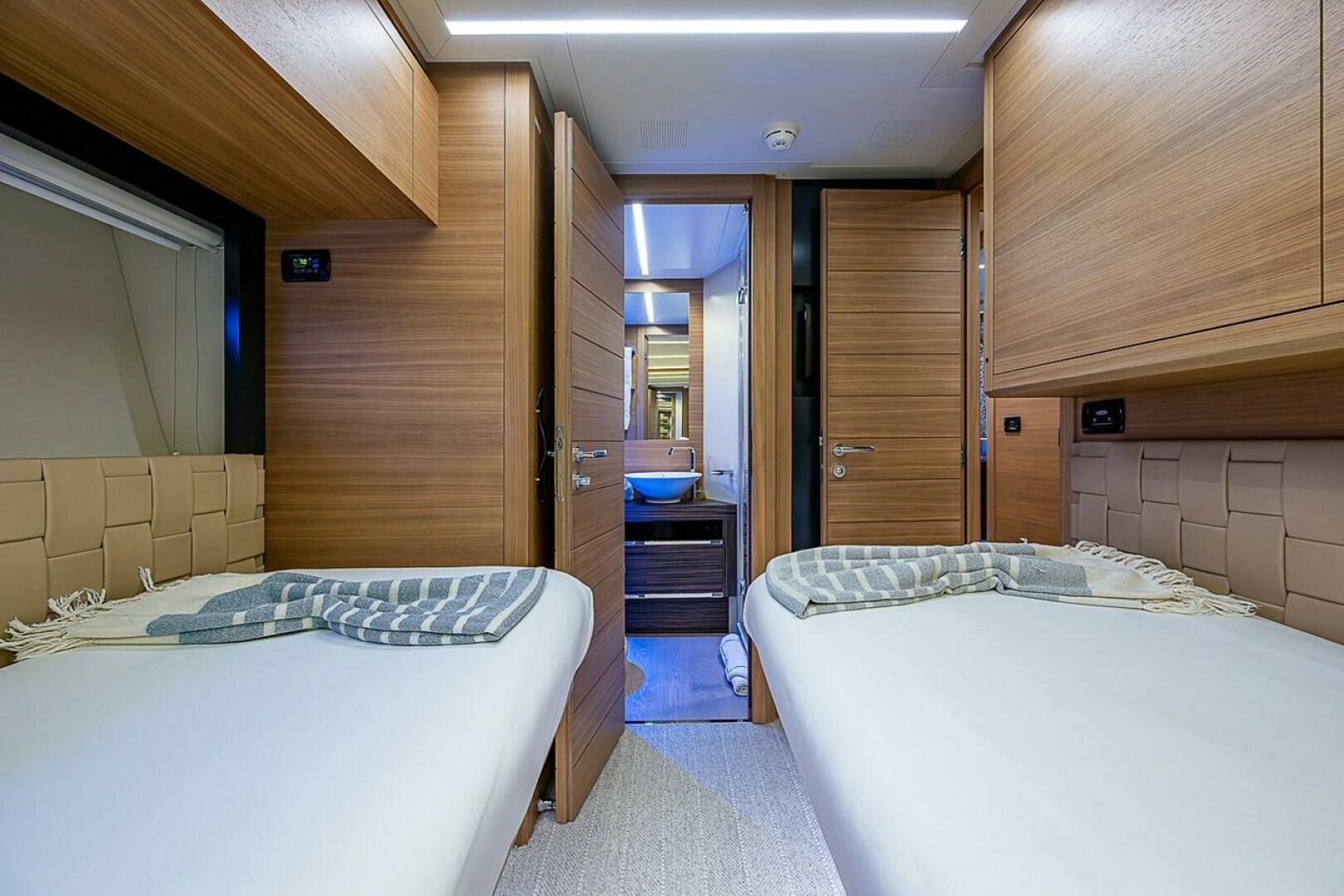 2014 Pershing Pershing 92 - Image 19