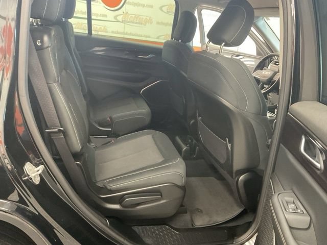 2022 Jeep Grand Cherokee L Utility 4D Laredo 4WD - Image 24
