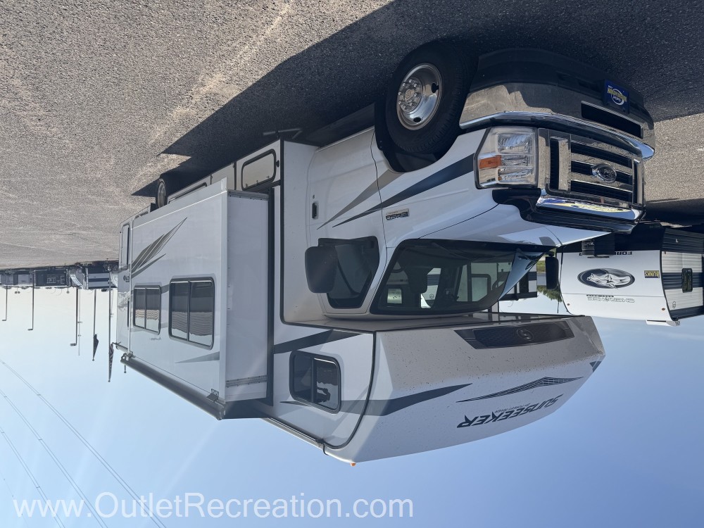 2023 Forest River Sunseeker 2850S LE - Image 5