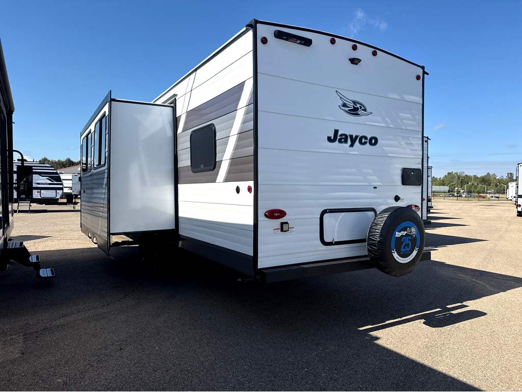 2027 JAYCO JAY FLIGHT 335BHS - Image 3