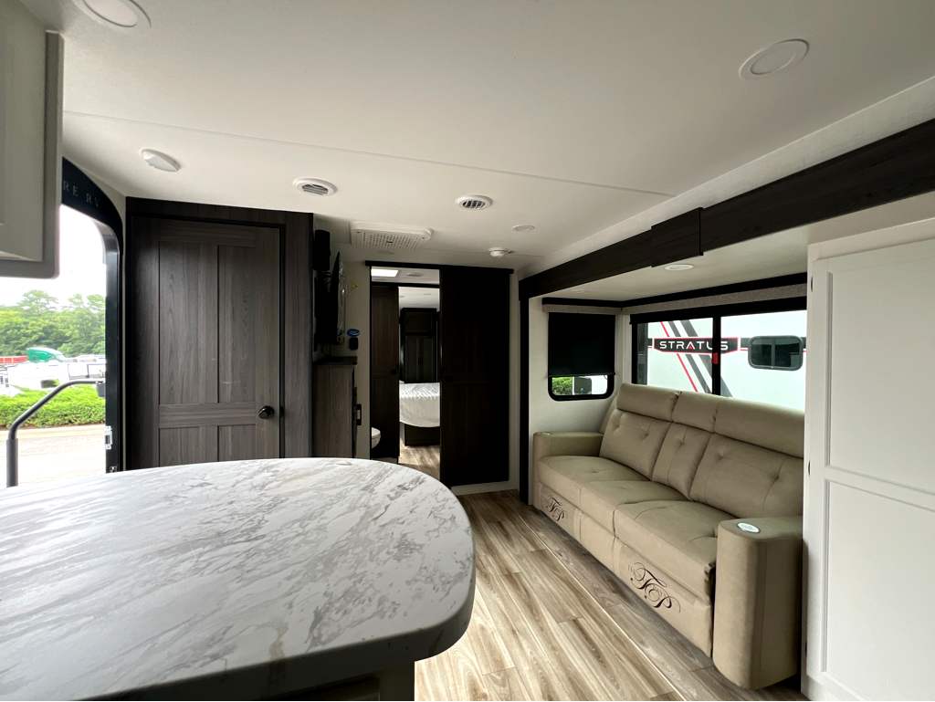 2027 VENTURE RV STRATUS 262VFK - Image 6